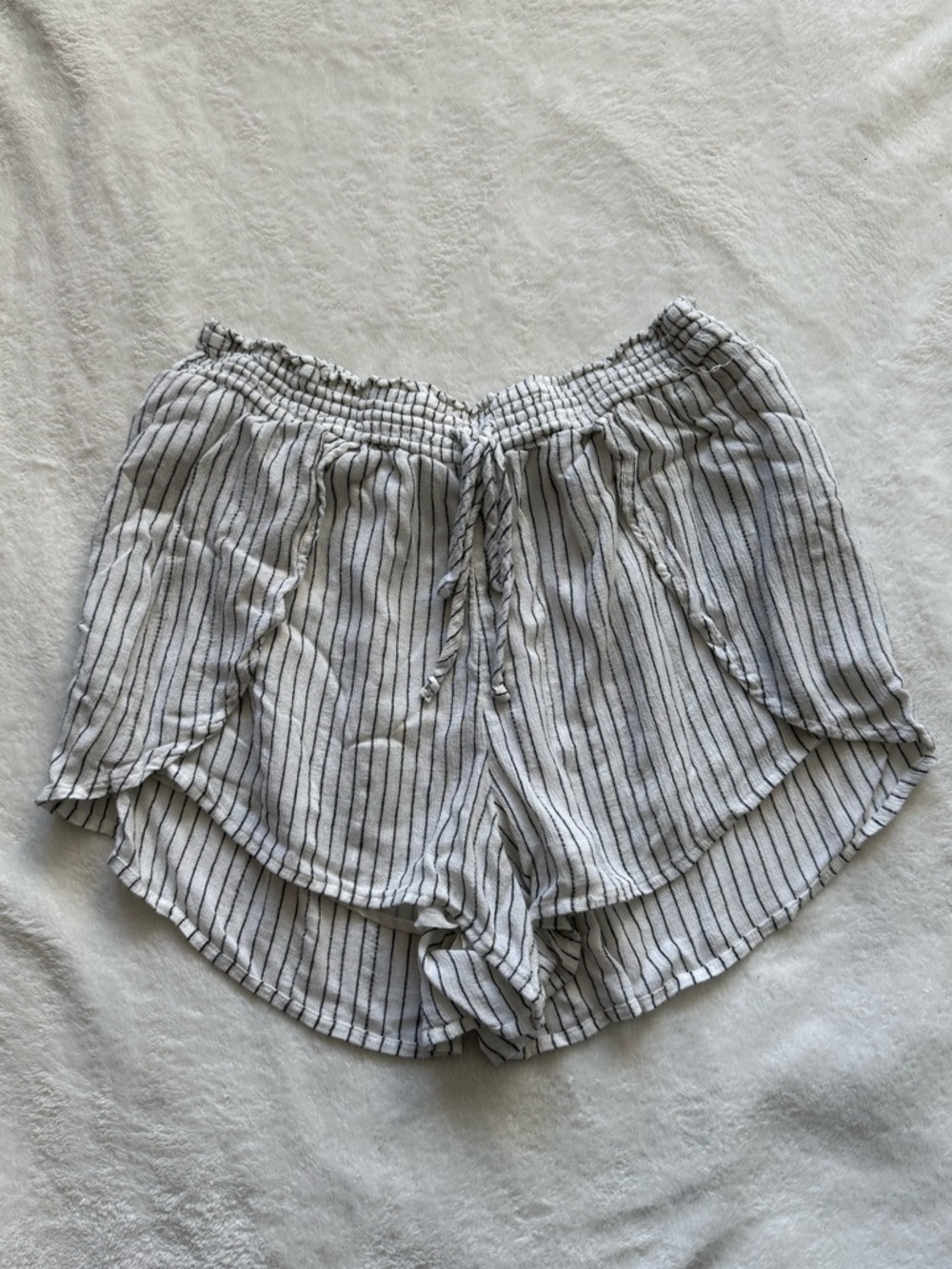 White striped American Eagle fabric shorts